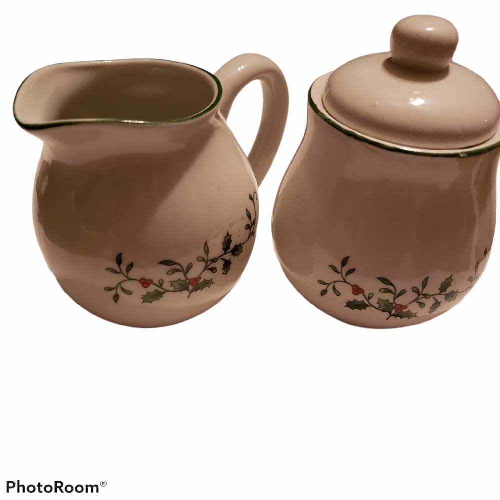 Royal Christmas Season 7 pc Stoneware Set. - Picture 4 of 4